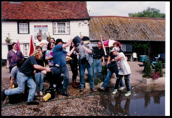 640x436 pixels (178K)